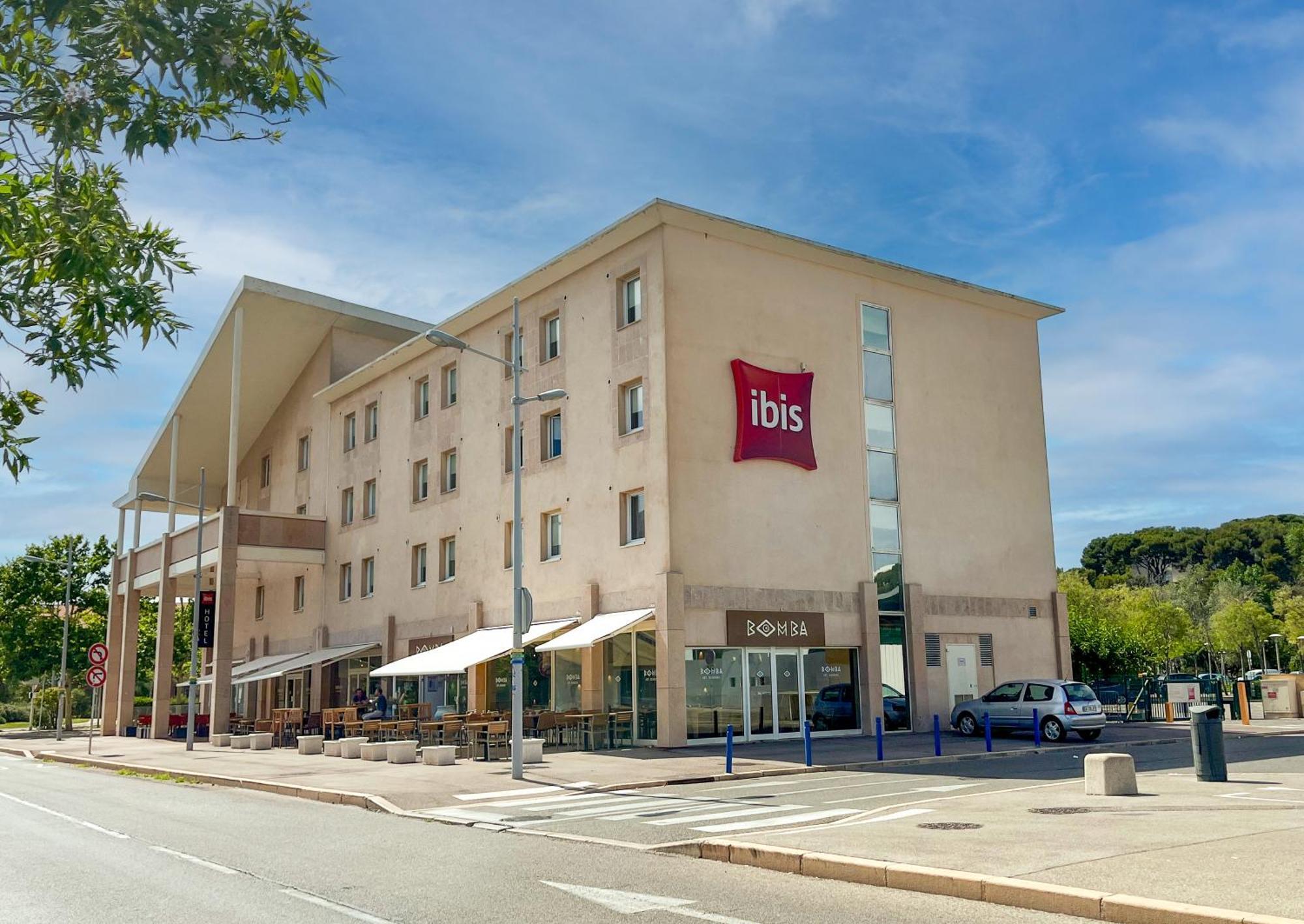 Ibis Martigues Centre Exterior foto