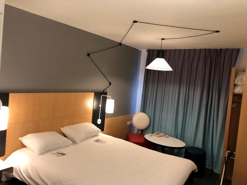 Ibis Martigues Centre Exterior foto